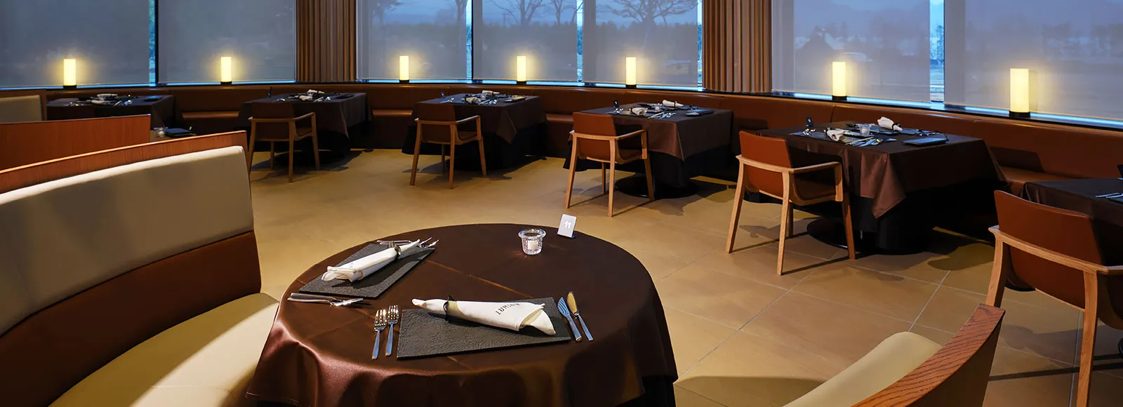 Image:Restaurant - lUMIère