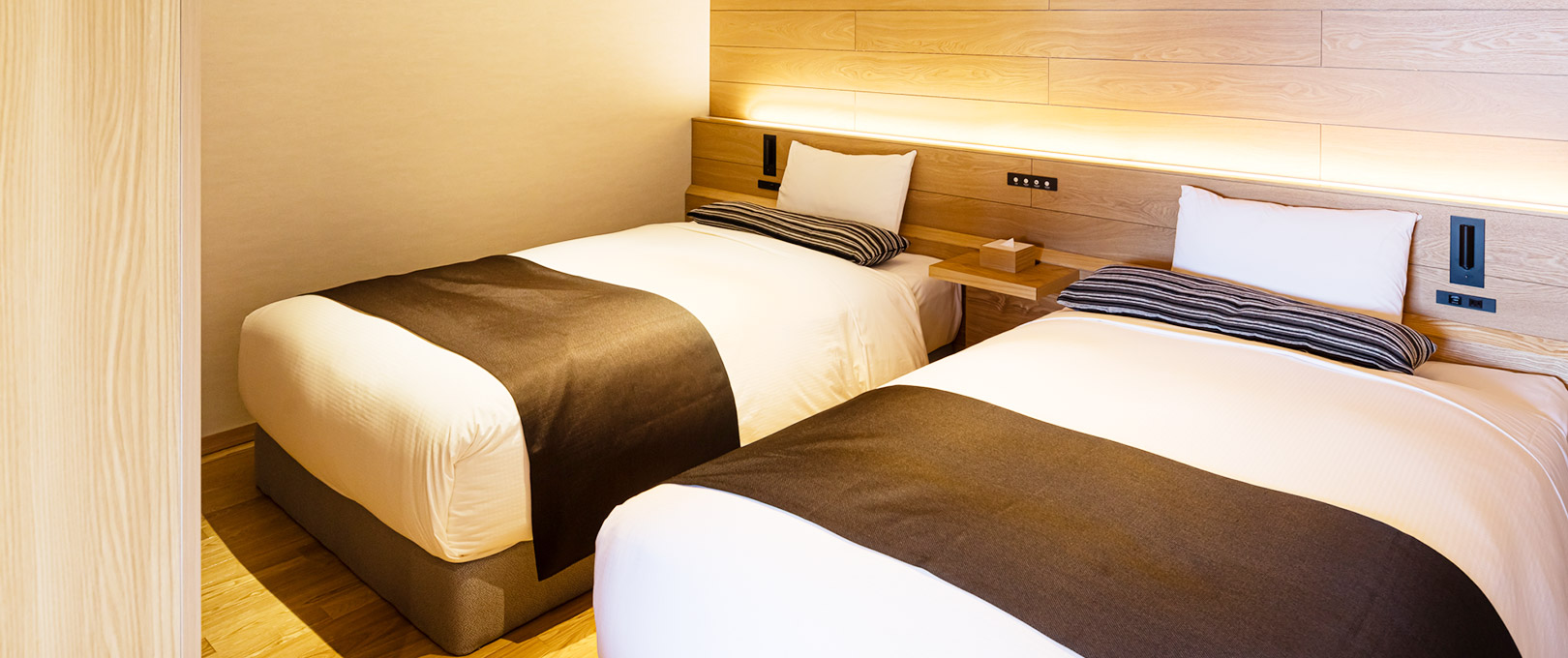 Image:Designer Twin With Open-Air Bath