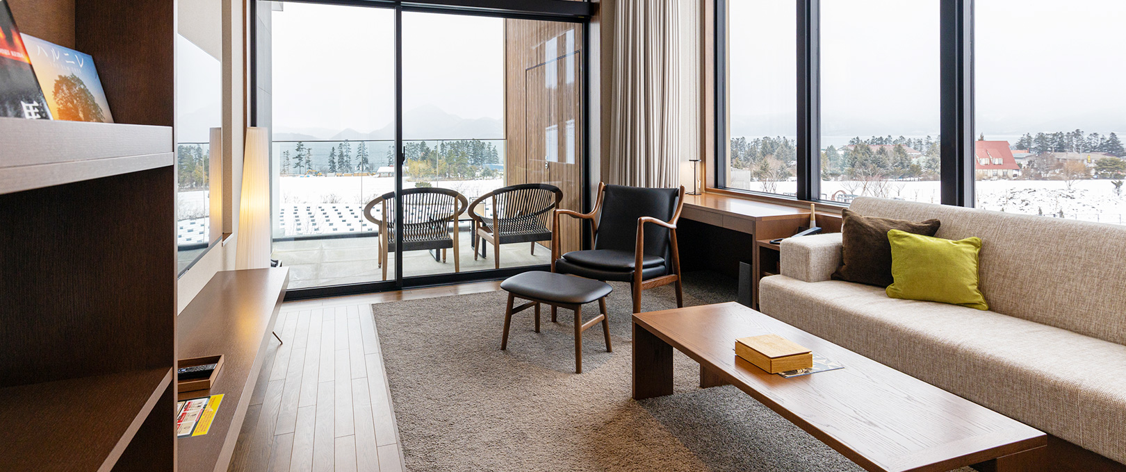 Image:Deluxe Twin with Open-Air ONSEN Bath (Lake View)