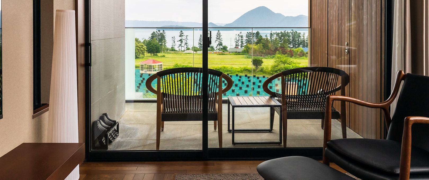 画像:温泉露天風呂付デザイナーズDXツイン