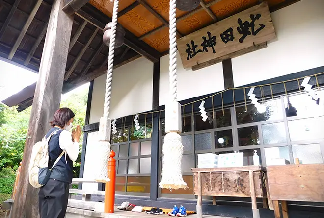 画像:ジオサイト「命を繋ぐ鮭の遡上と龍神参り」ツアー